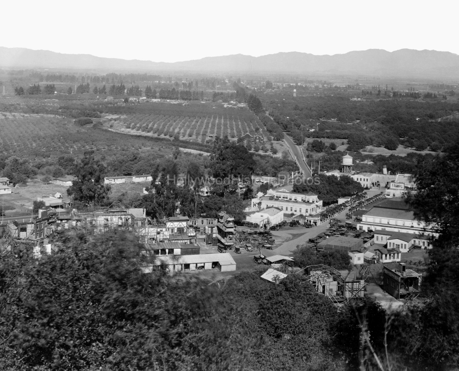 Universal City 1920 Universal Studios wm.jpg